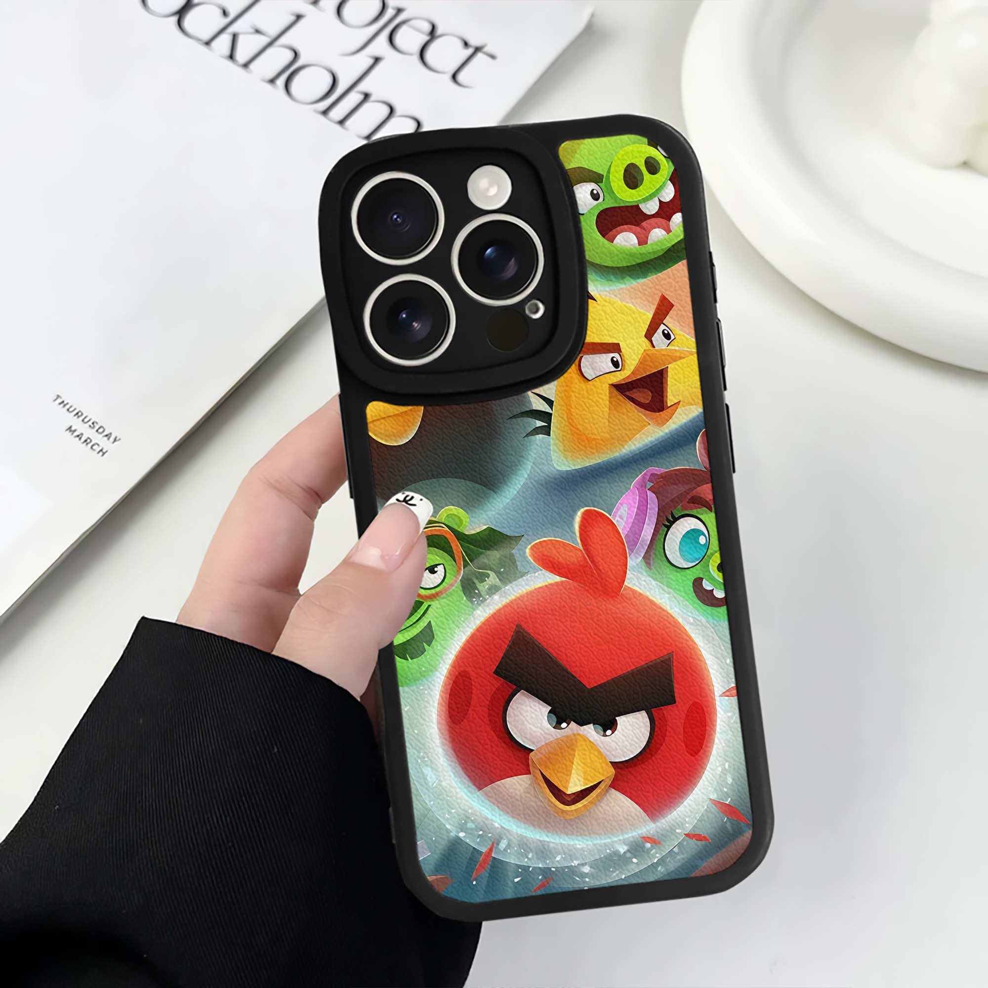 （画像用） Angry Birds アングリーバード 【iPhone 16シリーズ対応】シリコンスマホケース（レザー調） 材質：シリコン